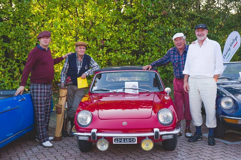 4-Golf-Club-Royal-Park-i-Roveri_Driving-Vintage--incentives_team-building_events_corporate_evento-aziendale_tour_Langhe_gruppo_Torino_auto-vintage_auto-depoca.jpg