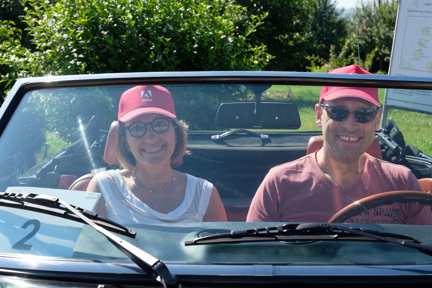 4--Driving-Vintage-incentives_team-building_events_corporate_evento-aziendale_tour_Langhe_gruppo_Torino_auto-vintage_auto-depoca.jpg