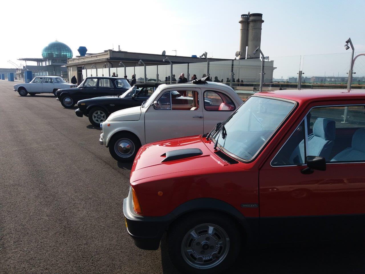 D-Driving-Vintage-incentives_team-building_events_corporate_evento-aziendale_tour_Langhe_gruppo_Torino_auto-vintage_auto-depoca.jpg